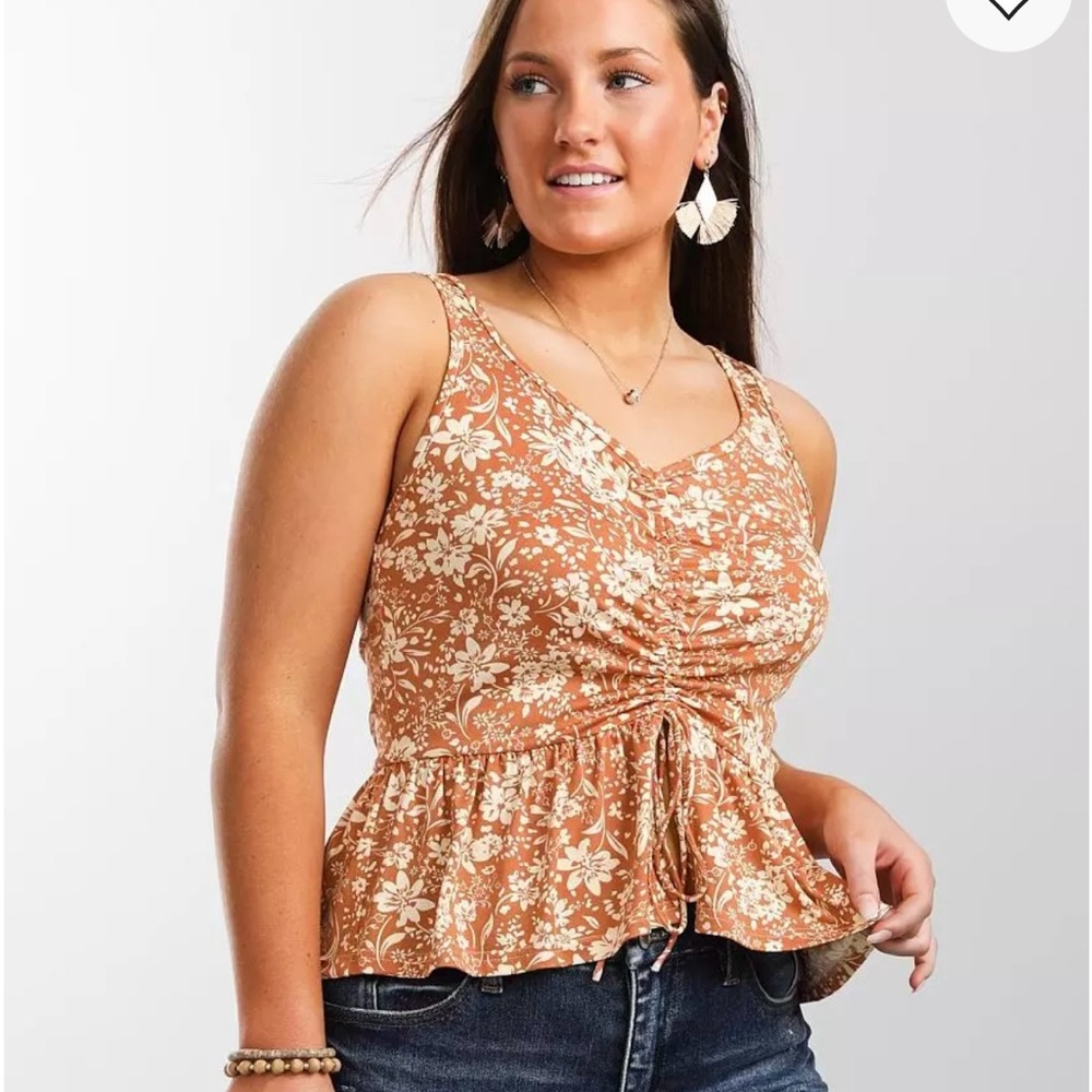 Buckle L Floral runched tank